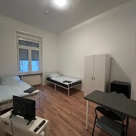 Frankfurt Airport 4 Bedroom * Kelsterbach