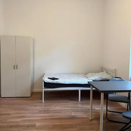 Frankfurt Airport 4 Bedroom Apartment