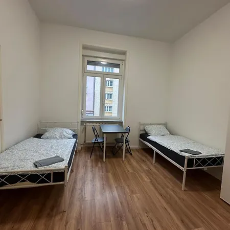Frankfurt Airport 4 Bedroom Kelsterbach